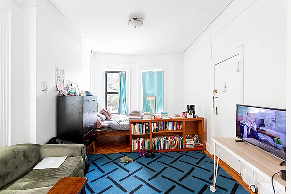 Sold by Ideal Properties Group | media 8