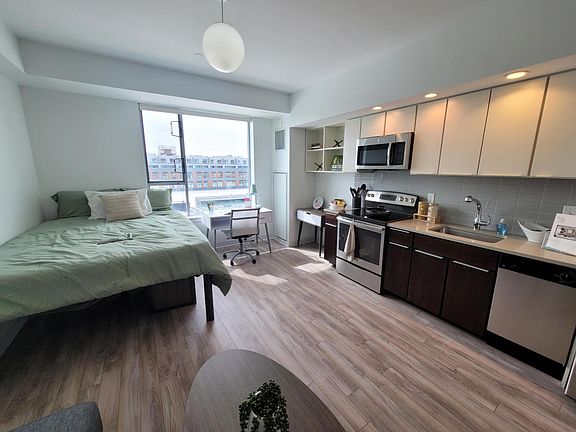 3rd image of 1047A Commonwealth Ave #S3