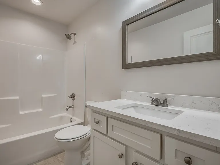 818 W Nevada Ave — Photo 19