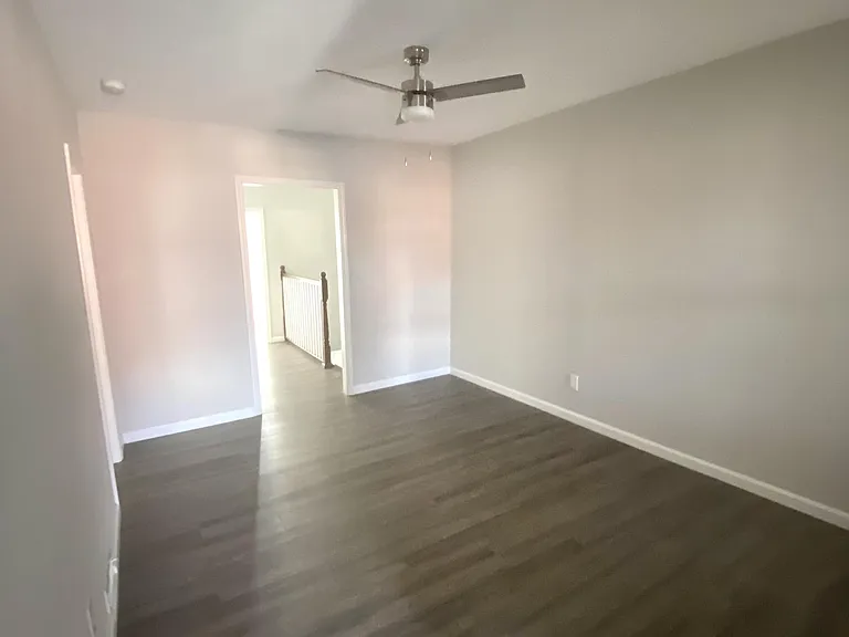 531A Charlotte St — Photo 4