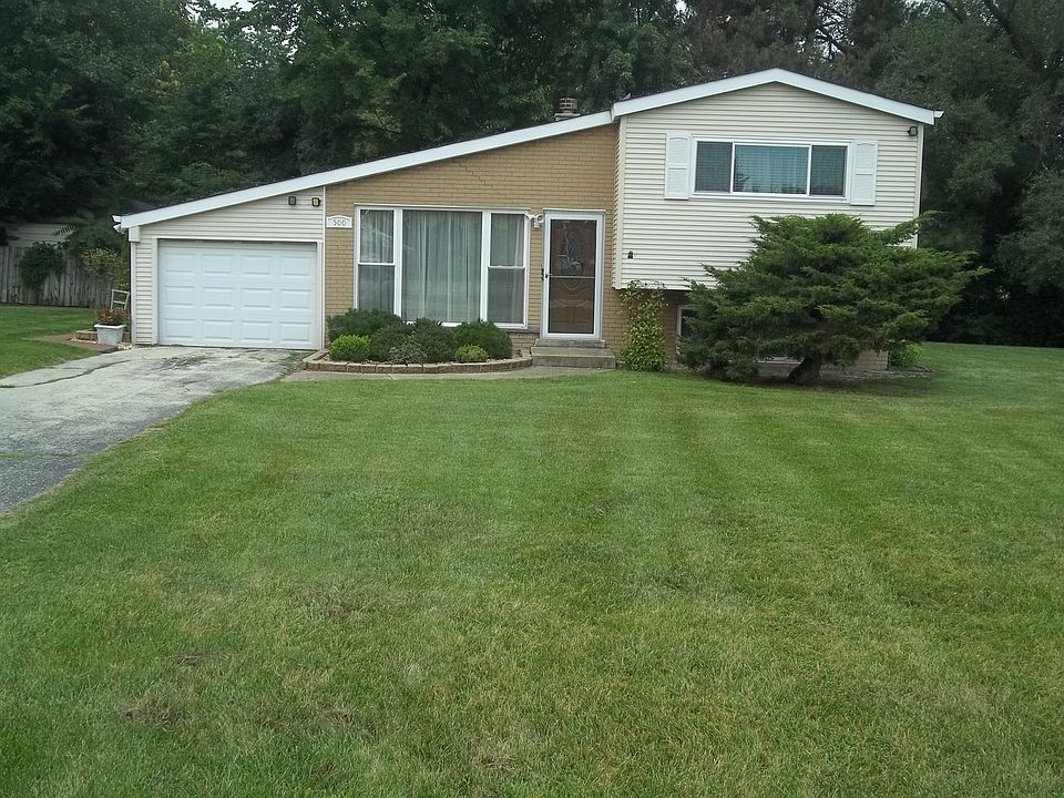 1st image of 500 Blackstone Pl