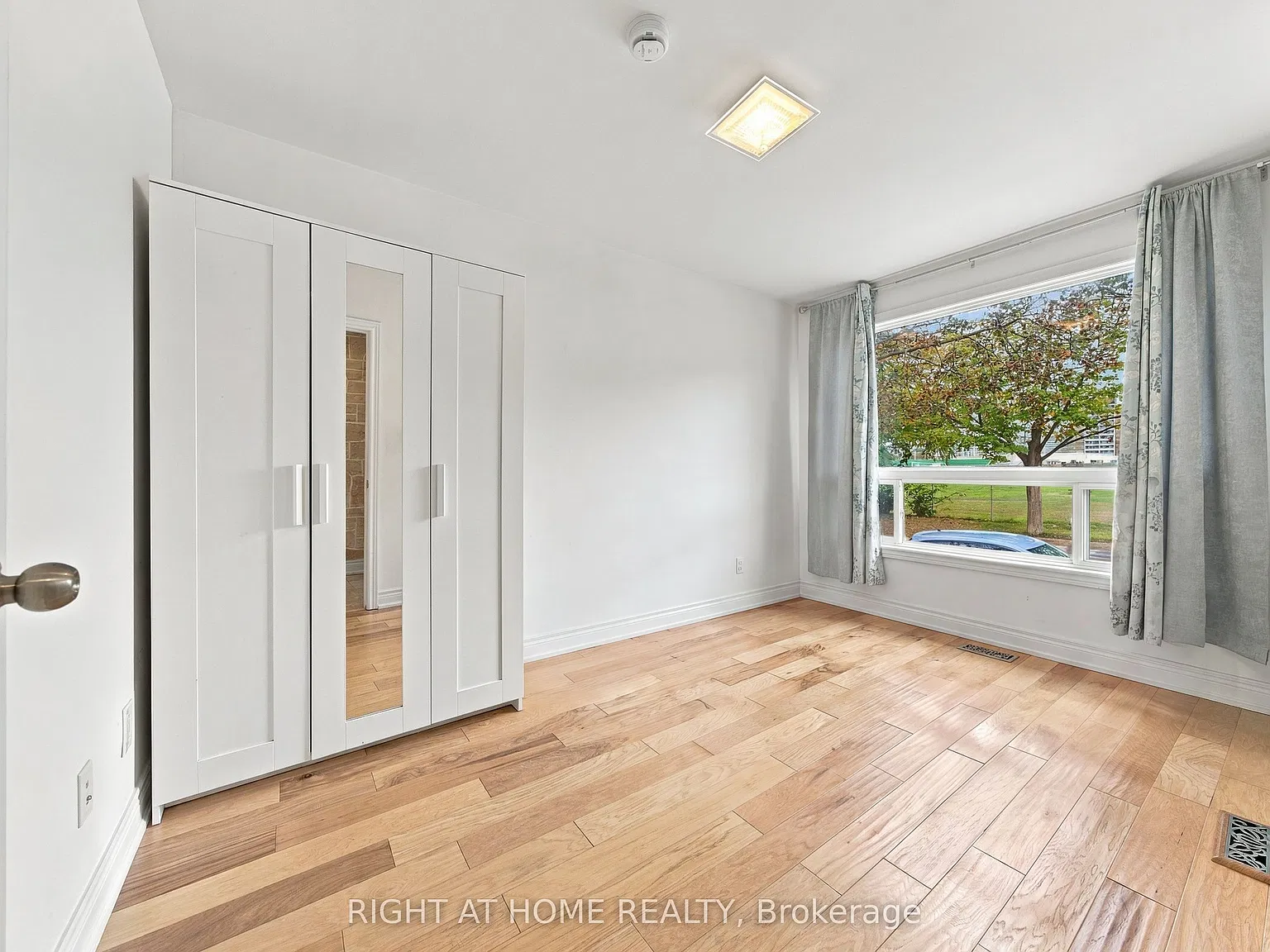 3 bed, $3,100 — Photo 3