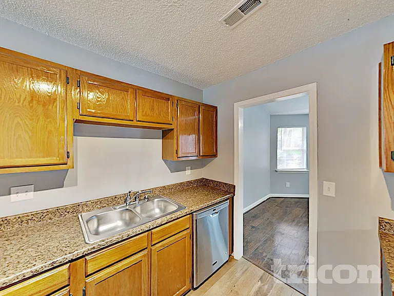 430 Forest Grove Cir — Photo 20