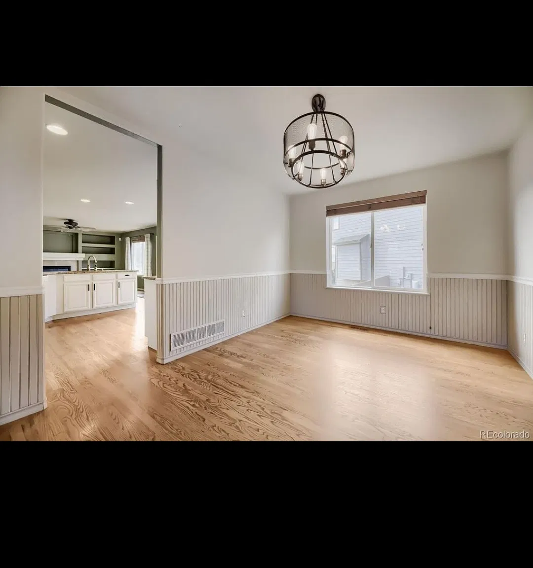 5 bed, 3.5 bath, 3035 sqft, $3,600 — Photo 2