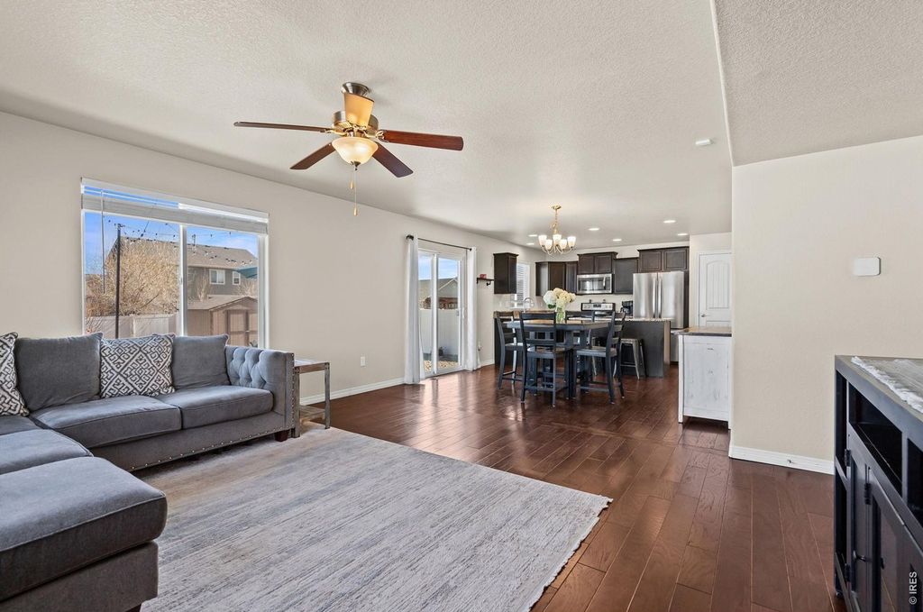 5599 Clarence Dr
