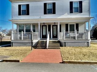 47 Horsford Ave, Rumford, RI 02916
