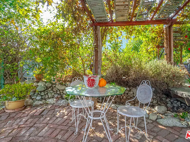 2230 Inez St — Photo 32