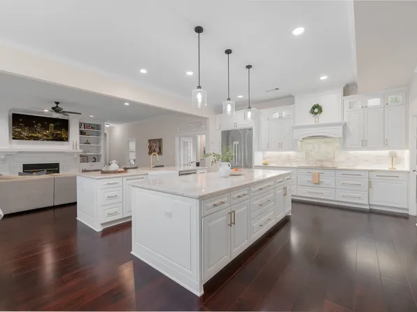 302 W Charlottesville Ave, Colleyville, TX 76034