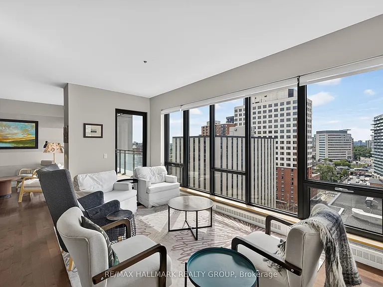 90 George St #1301 — Photo 9