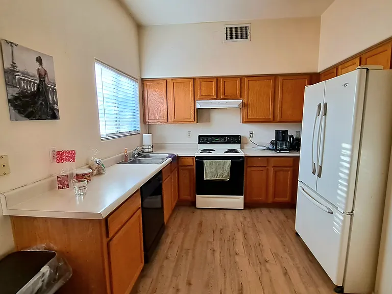 1809 S 30th Pl — Photo 5