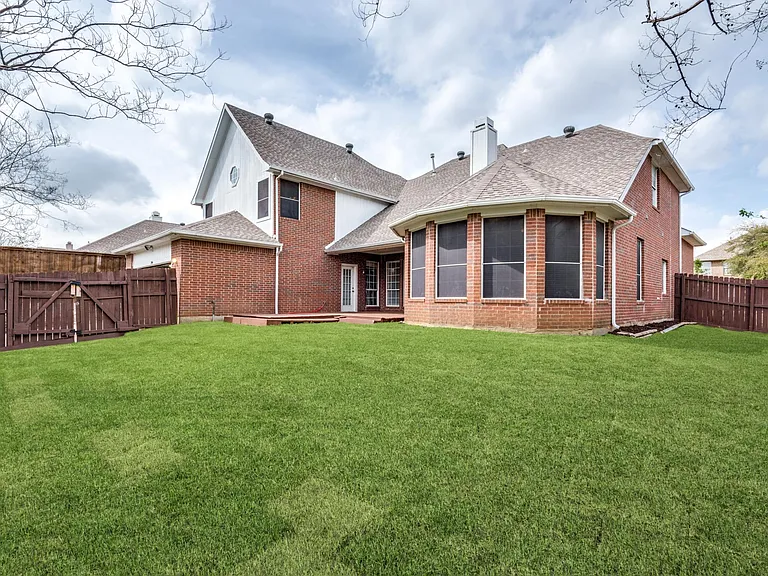 2904 Woods Dr — Photo 25