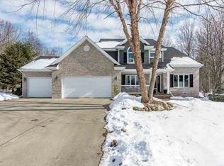 5816 Inverness Cir, Midland, MI 48642