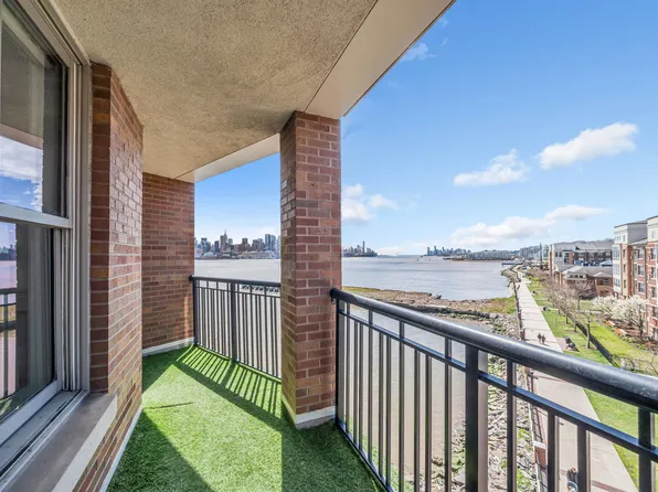 22 Avenue At Port Imperial image 23 of 31