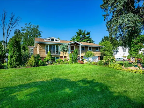 20 Jeffrey Lane, Great Neck, NY 11020