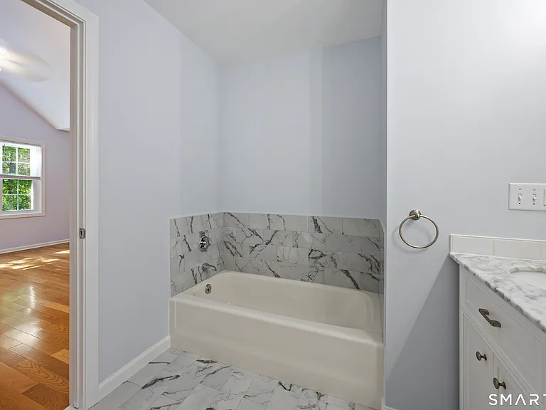 6 Cypress Ln #2 — Photo 24