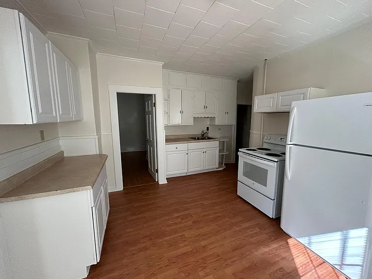 172 Pine St #1 — Photo 10