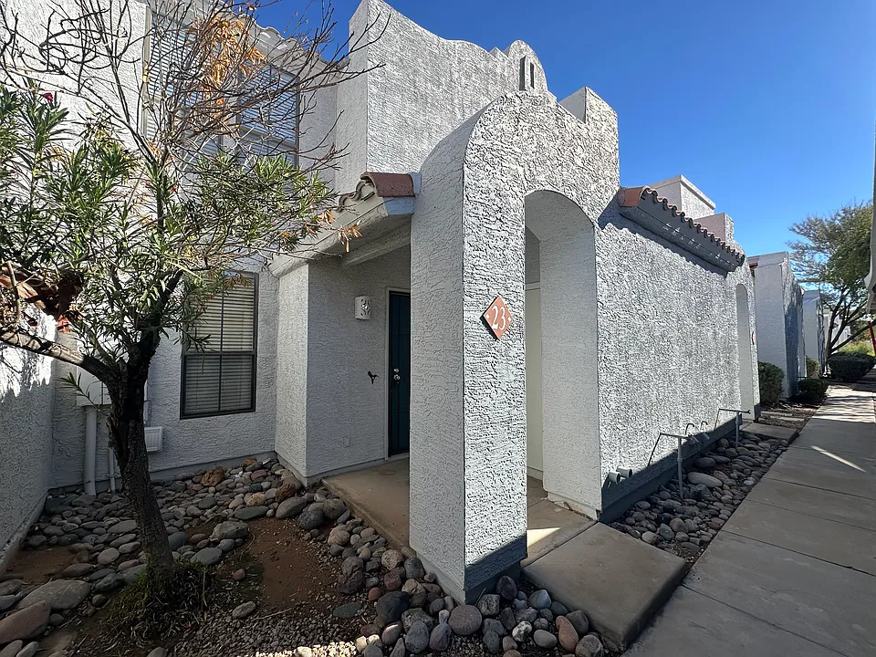 280 S Elizabeth Way #23