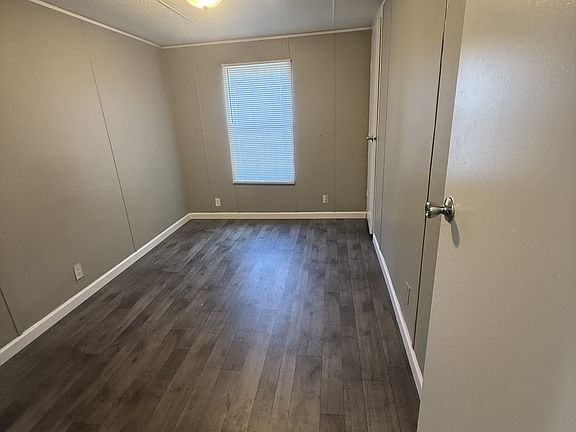 3rd image of 3120 S Dingle Dr