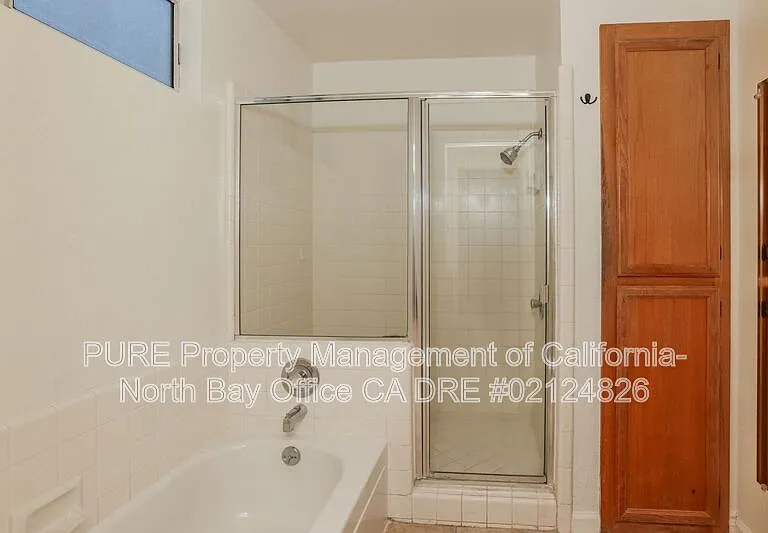 8 Voss Park Cir — Photo 21