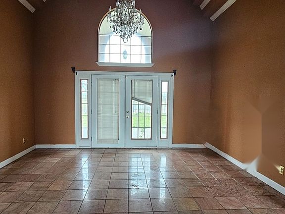 3rd image of 166 Ideal St