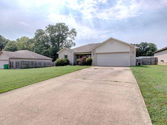 3rd image of 32 Seminole Cir