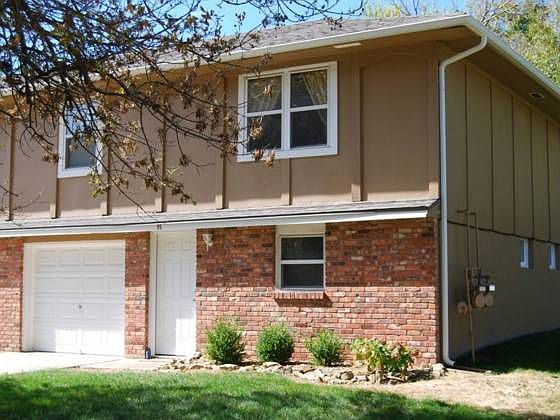 2nd image of 302 NE Westwind Dr