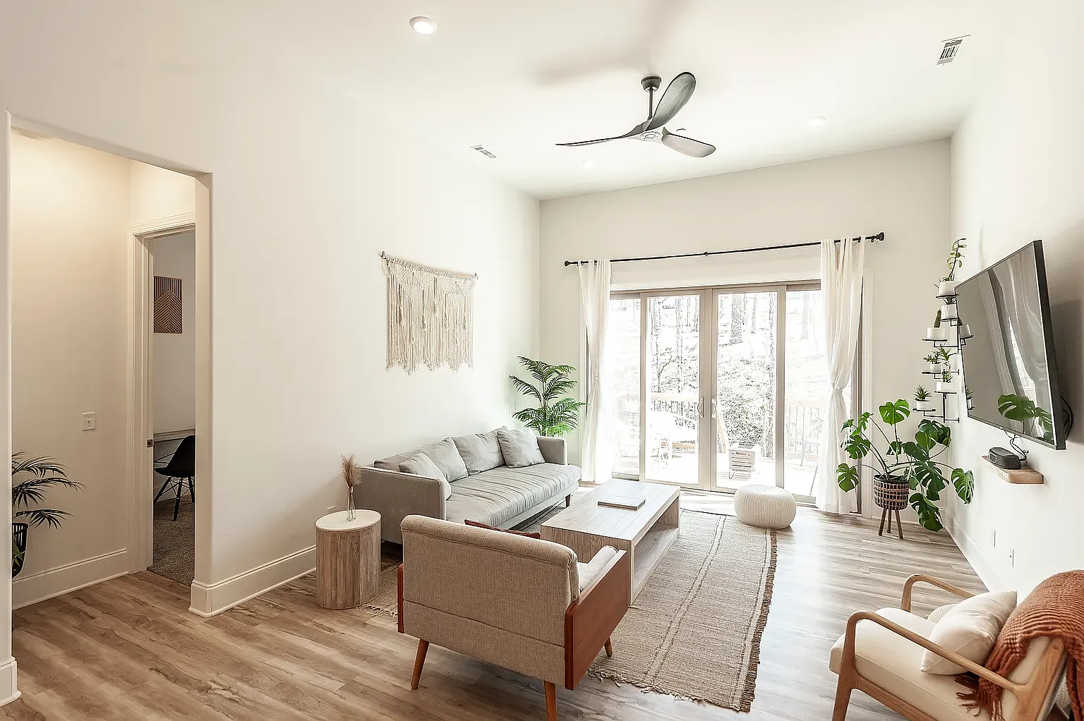 3 bed, 1520 sqft, $2,300 — Photo 4