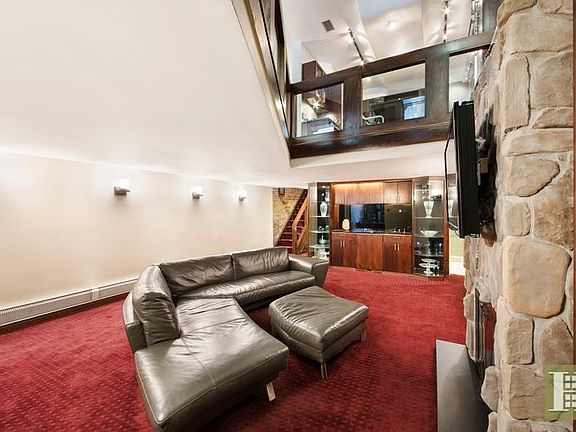 5th image of 146 W 74th St APT 1