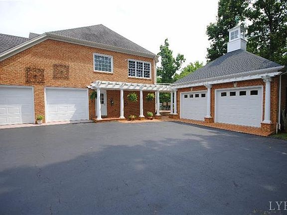 4th image of 504 New Britain Dr