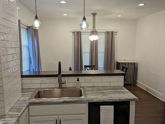 2nd image of 10918 Ashbury Ave