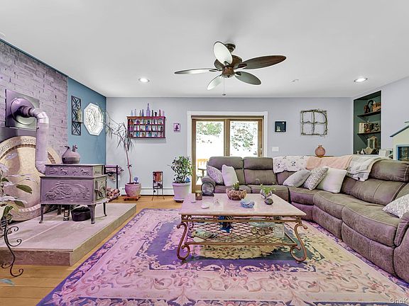 5th image of 1285 Lakes Road