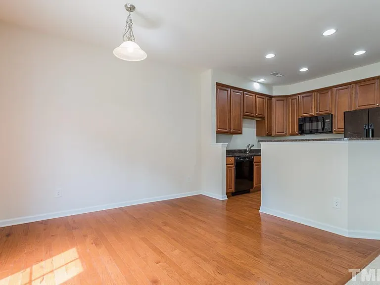 473 Panorama View Loop — Photo 5