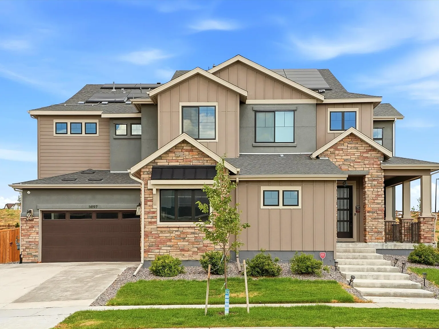 6 bed, 7444 sqft, $8,500 — Photo 1
