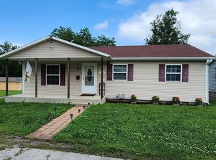 1438 James St, Carthage, MO 64836