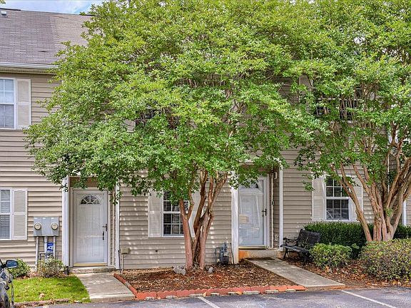 3rd image of 4681 Brookwood Ln