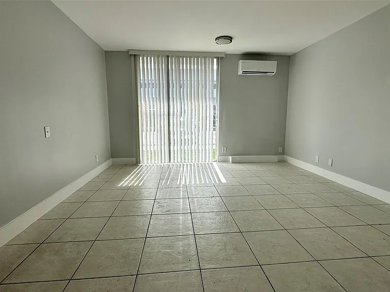 16450 NW 2nd Ave — Photo 2
