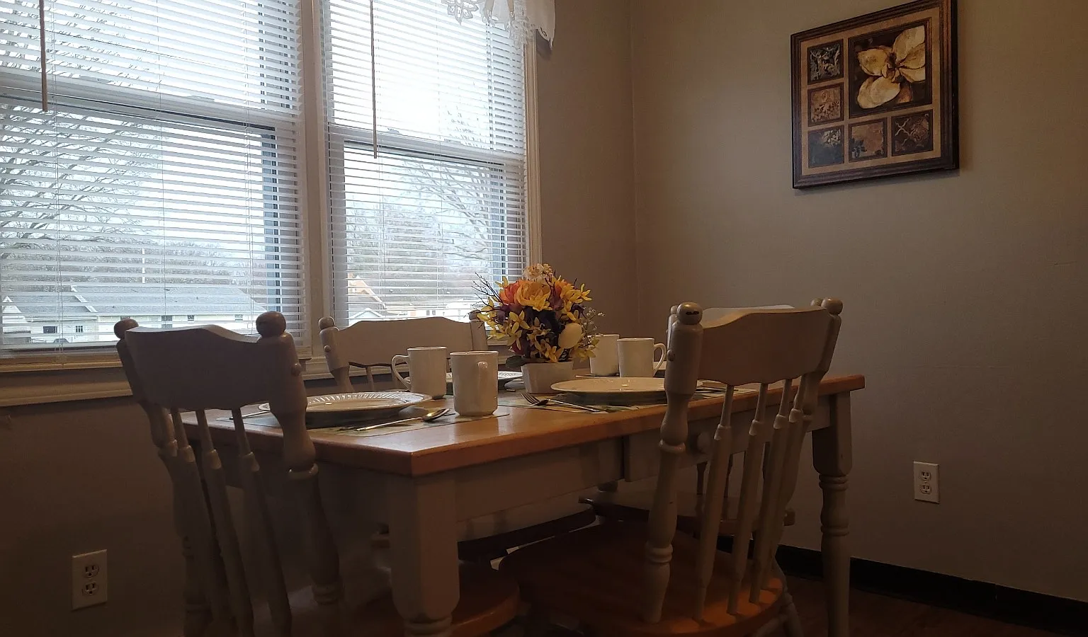 2 bed, 600 sqft, $1,050 — Photo 1