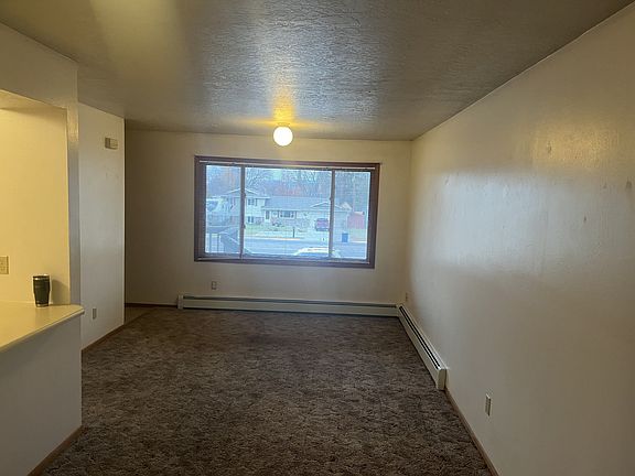 3rd image of 501 SW Higgins Ave APT A