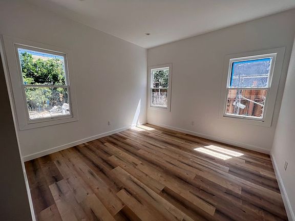 2nd image of 1289 W 22nd St #1289