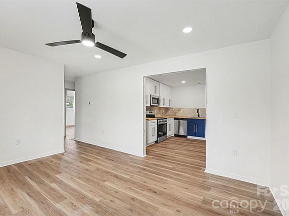 5th image of 403 Glenwood Ave