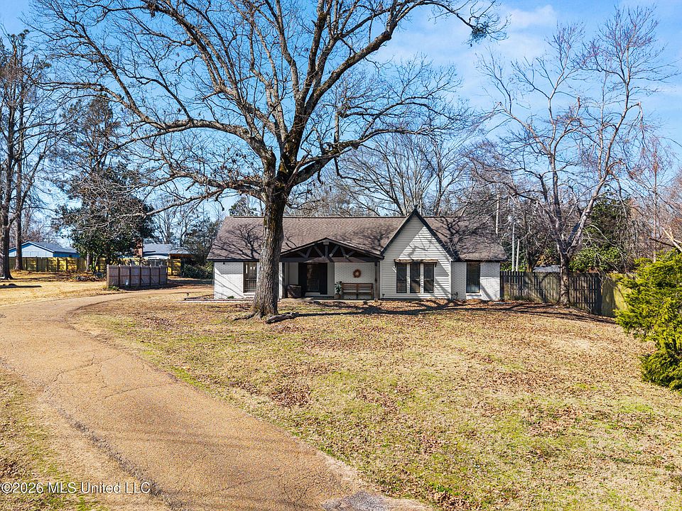 1st image of 231 Hickory Ln