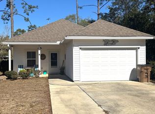 105 Saunders Cir, Port Saint Joe, FL 32456