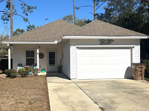 105 Saunders Cir, Port Saint Joe, FL 32456