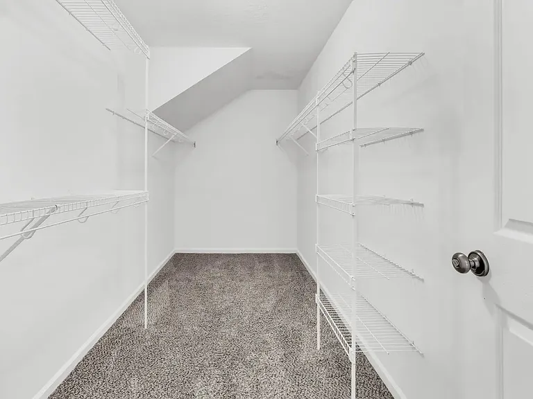 2552 Hattington Dr — Photo 8