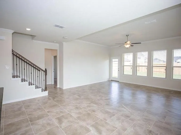 1915 Orchard Berry Ln — Photo 18