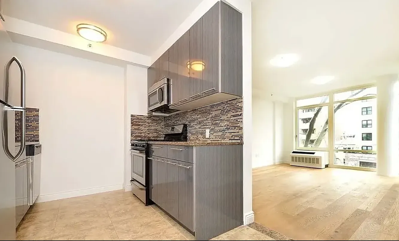 3440 Guider Avenue — Photo 3