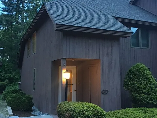 184 Upper Bear Lane, Jamaica, VT 05343