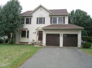 3528 Armfield Farm Dr, Chantilly, VA