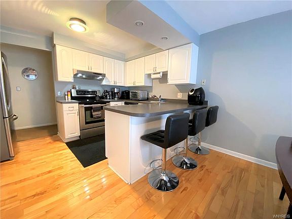 2nd image of 26 Coolbrook Ct