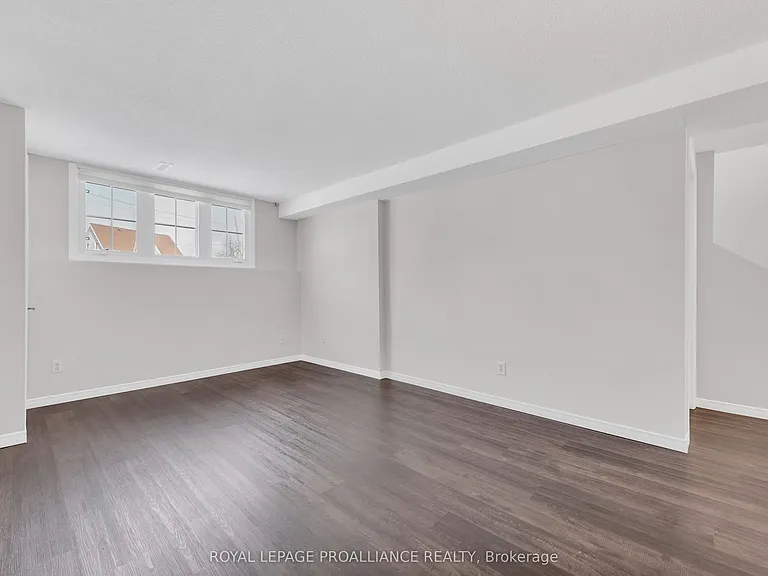 25 Metcalfe St #B — Photo 6